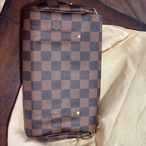 Louis Vuitton Favorite PM damier ebene Clutch with Gold Chain - Picture 5 of 8